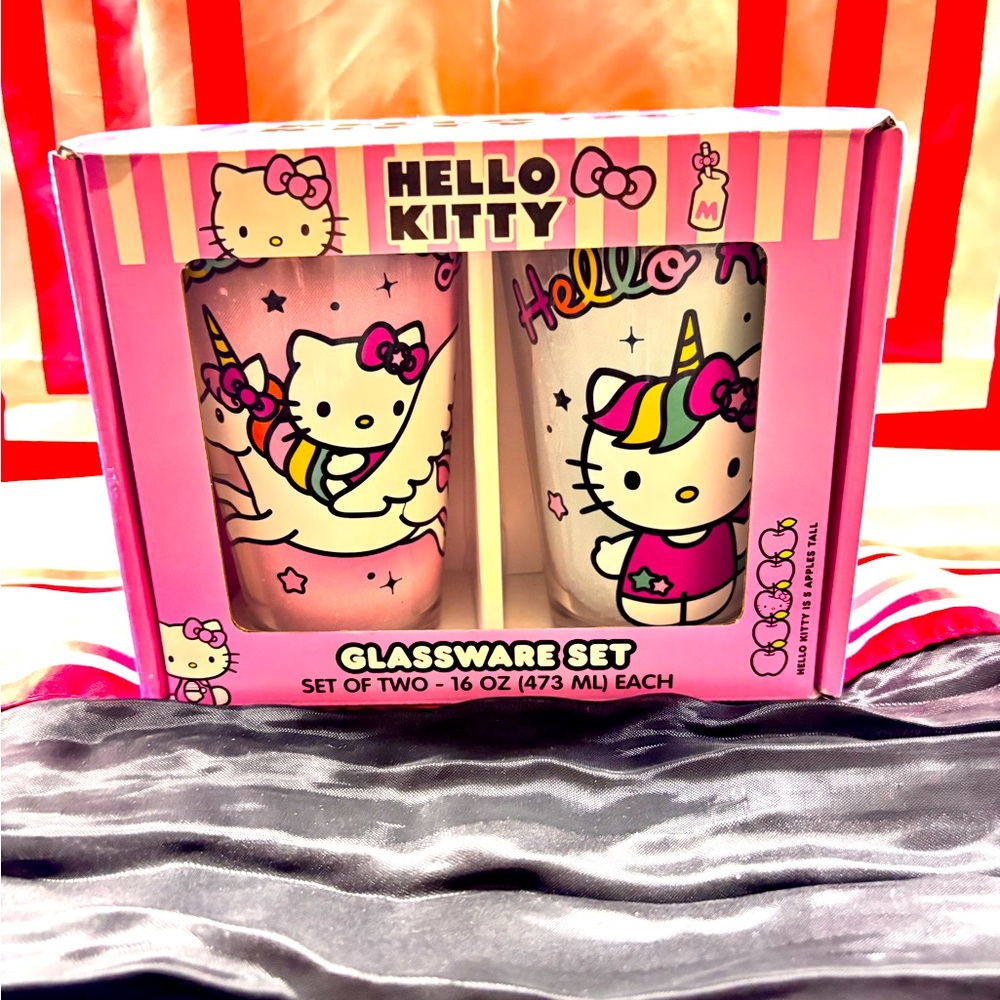 Hello kitty glass set
